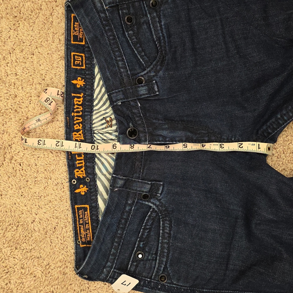 Rock Revival Jeans - Picture 9 of 9